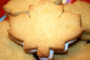 Maple cream cookie